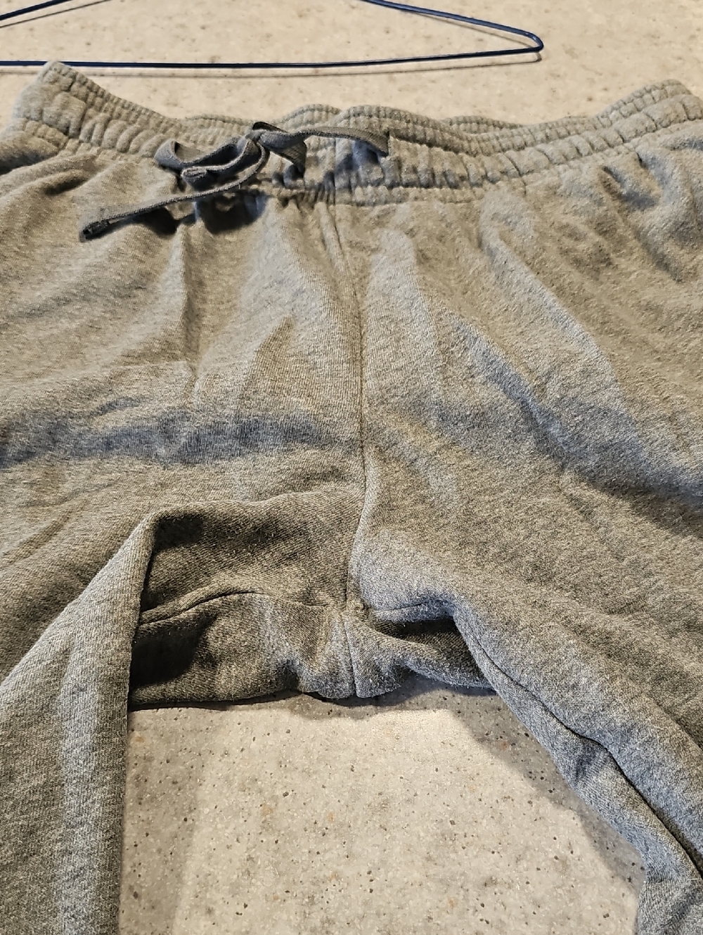 Under Armour Laege Gray Drawstring Jogger Sweatpants - Picture 5 of 7